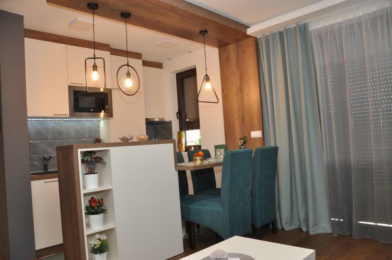 Lux Apartman ชาชาค ภายนอก รูปภาพ